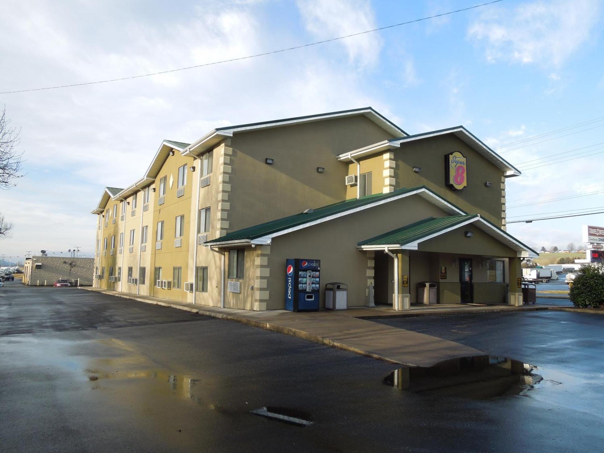 Motel Super 8 By Wyndham Harrisonburg Extérieur photo