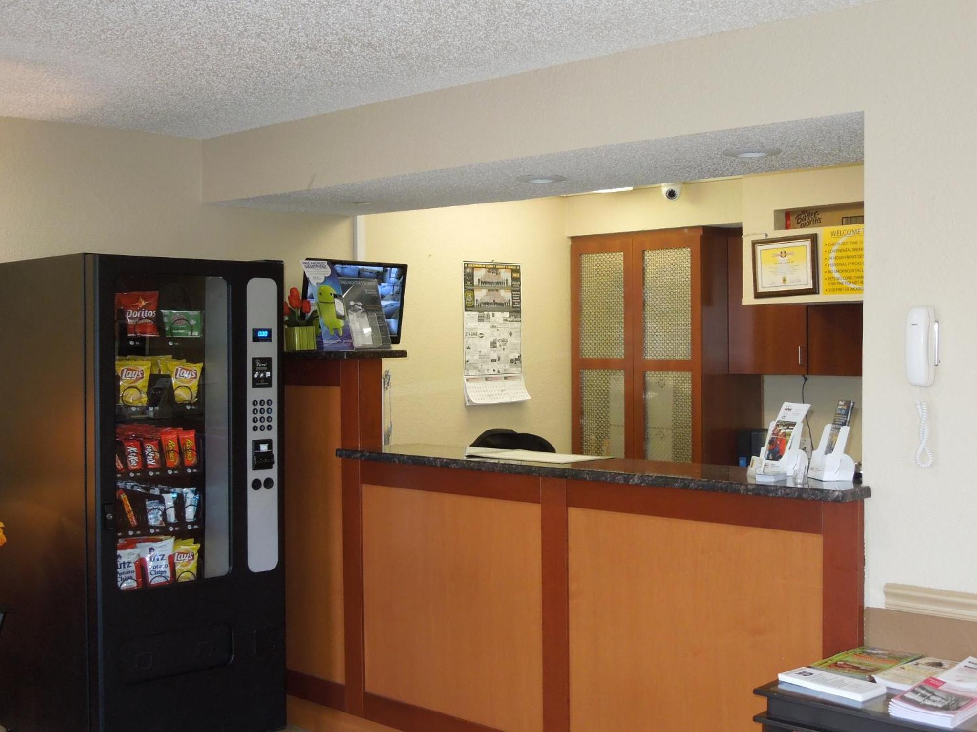 Motel Super 8 By Wyndham Harrisonburg Extérieur photo