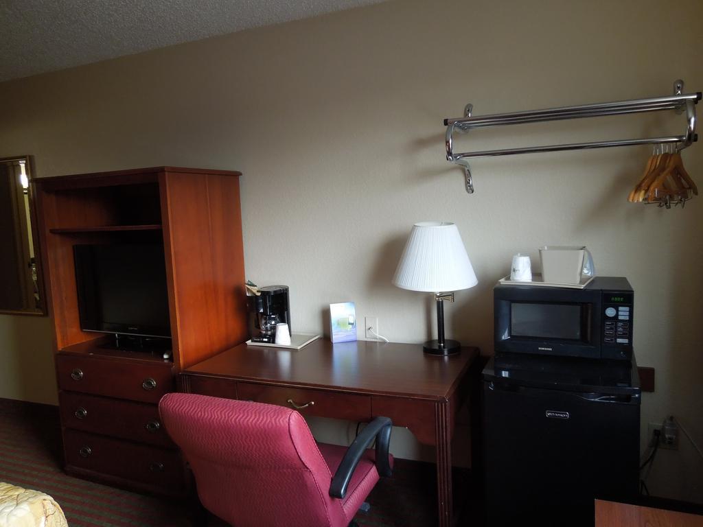 Motel Super 8 By Wyndham Harrisonburg Extérieur photo